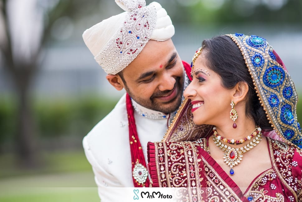 Punjabi Wedding Photography Poses Bride And Groom Wedding