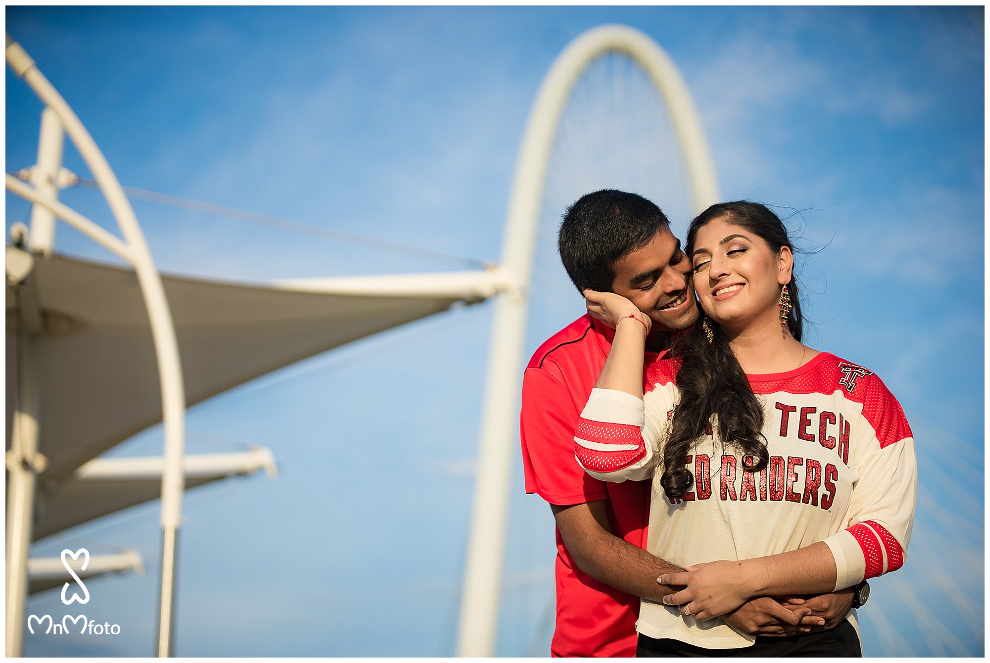 Dallas Engagement Shoot Trinity Trail Bridge And Skyline Views