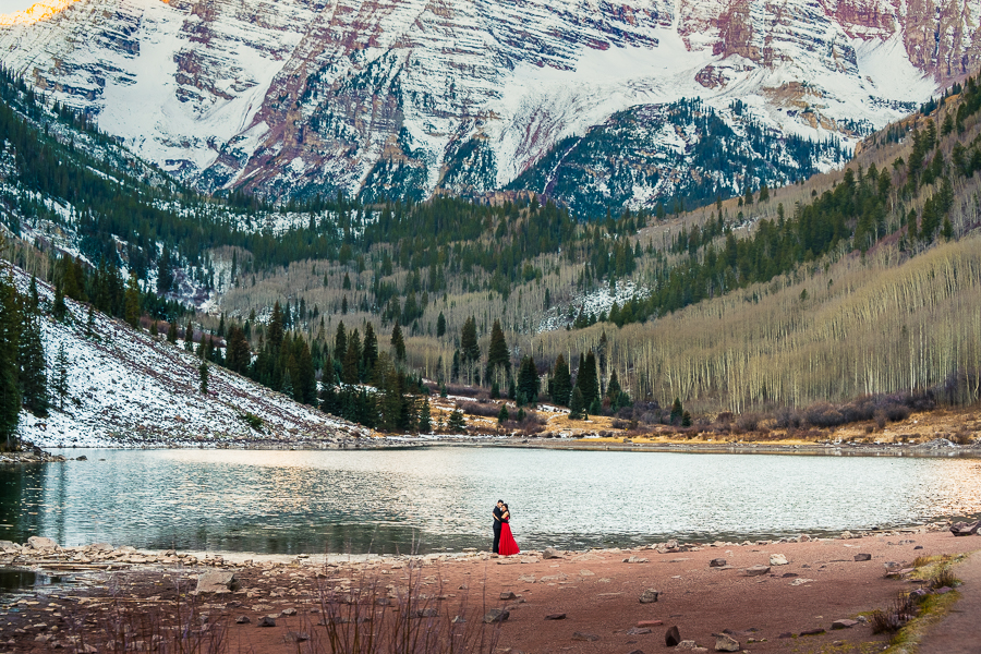 maroon bells engagement photos in aspen colorado