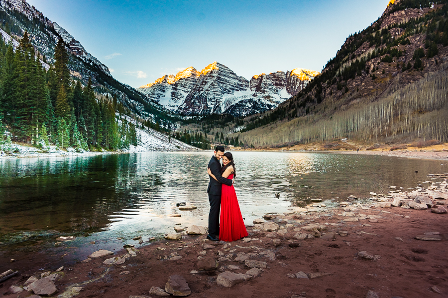 maroon bells engagement photos in aspen colorado