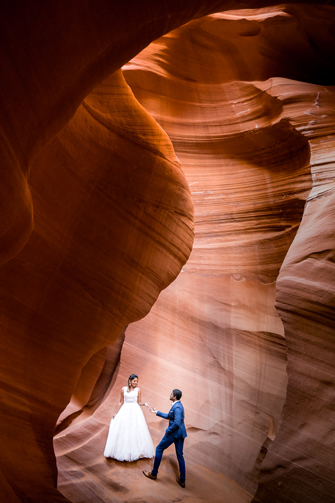 Horseshoe Bend engagement photos 