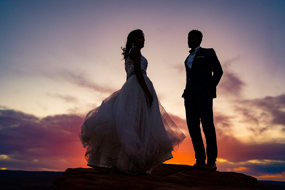 Horseshoe Bend engagement photos 