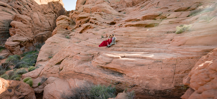 Pre-wedding photo shoot at Valley of Fire in Las Vegas, Nevada