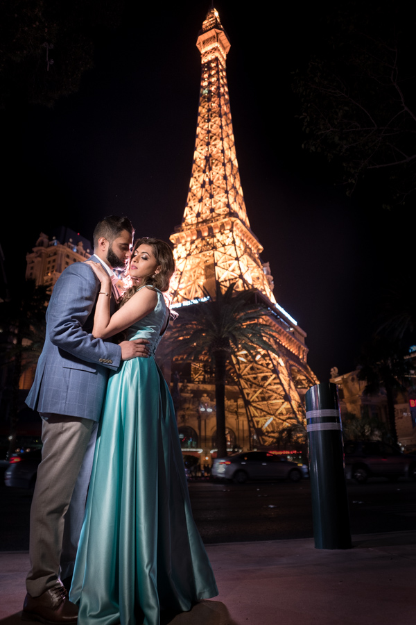 Pre-wedding photo shoot at Valley of Fire in Las Vegas, Nevada