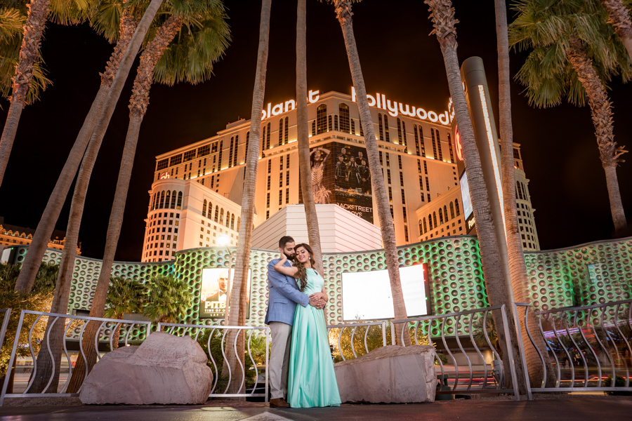 Pre-wedding photo shoot at Valley of Fire in Las Vegas, Nevada