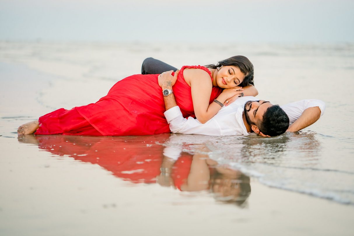 beach pre wedding photoshoot