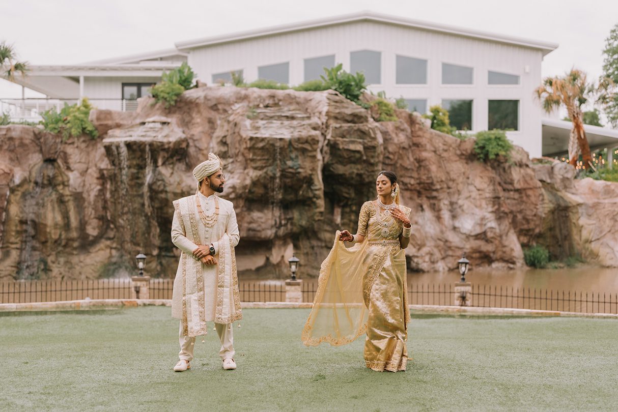 dallas oasis south indian wedding photographer by mnm photography